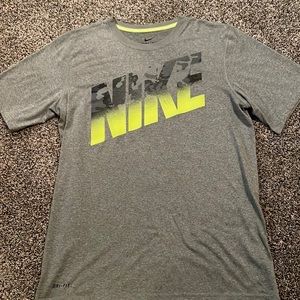 Nike DRI-FIT Shirt